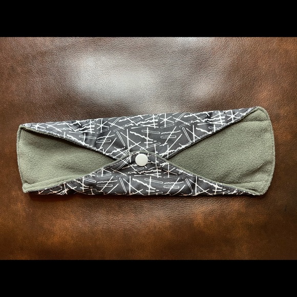 Bamboo Cloth Reusable Menstrual Pads - Picture 7 of 9